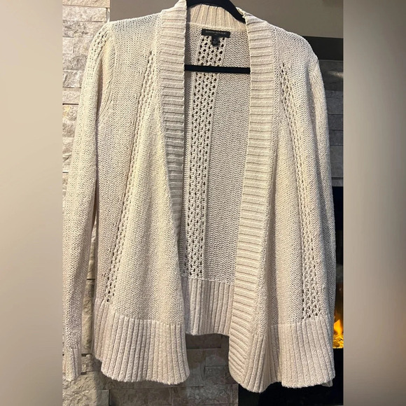 Banana Republic Small off white knit cardigan - Picture 1 of 10
